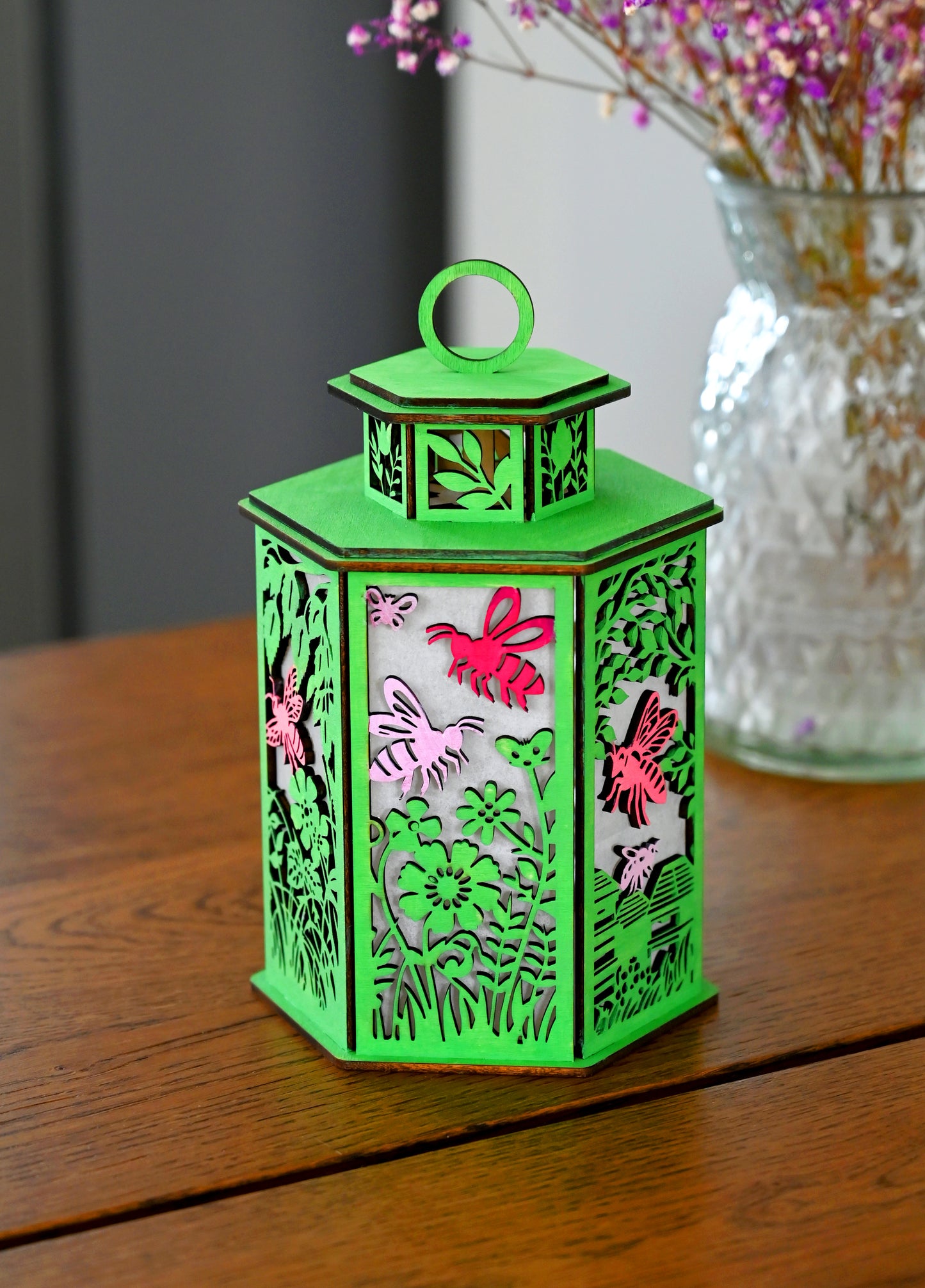 Bee Dancing Art Lantern